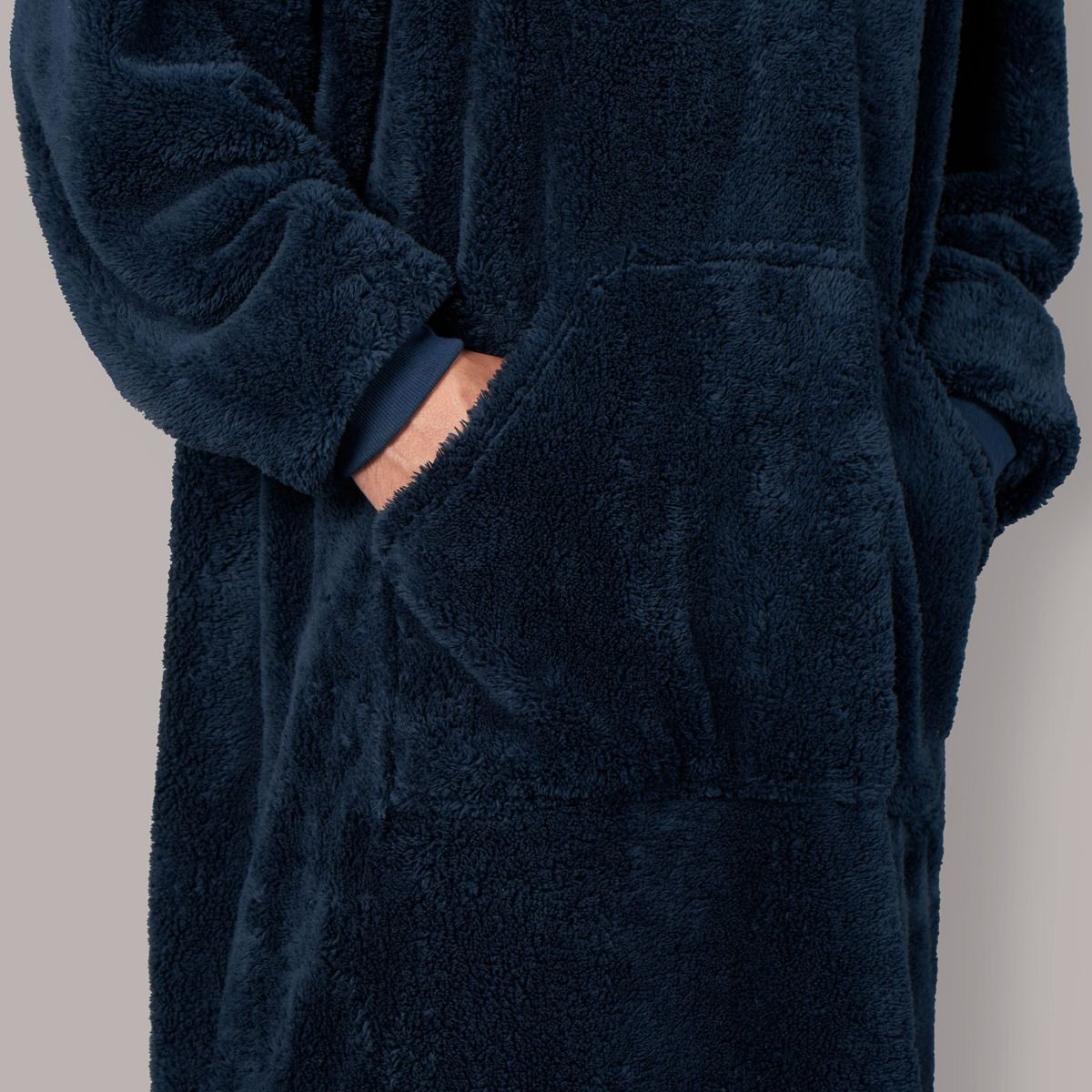 COZZY™ WINTER HOODIE BLANKET