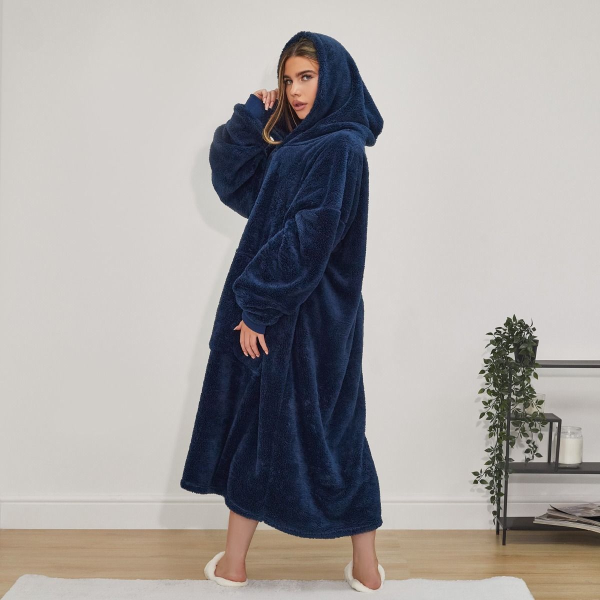 COZZY™ WINTER HOODIE BLANKET